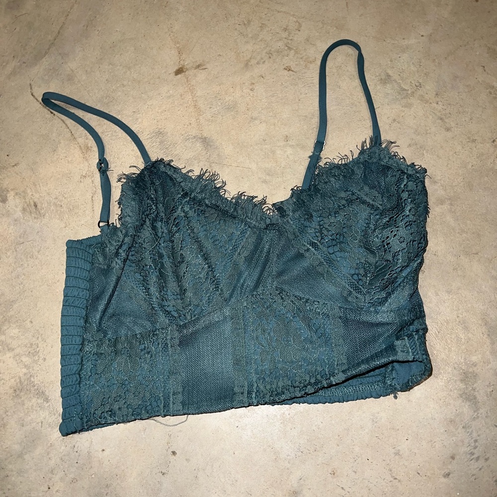 Lace green crop tank